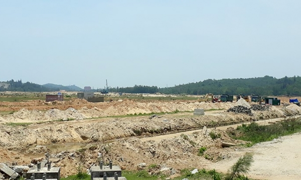 Quảng Ngãi khẩn cấp ngăn chặn bán cát nạo vét liên quan hai công ty Hào Hưng, Hòa Phát Dung Quất